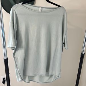 Lululemon t-shirt